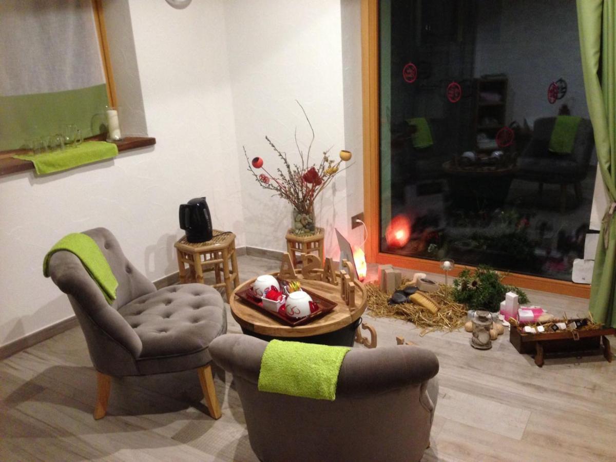 ブリュソン Mi Casa Tu Casa Bed & Breakfast エクステリア 写真