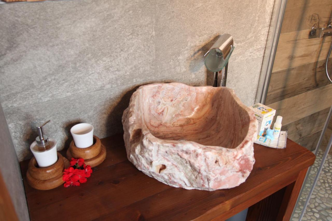 ブリュソン Mi Casa Tu Casa Bed & Breakfast エクステリア 写真