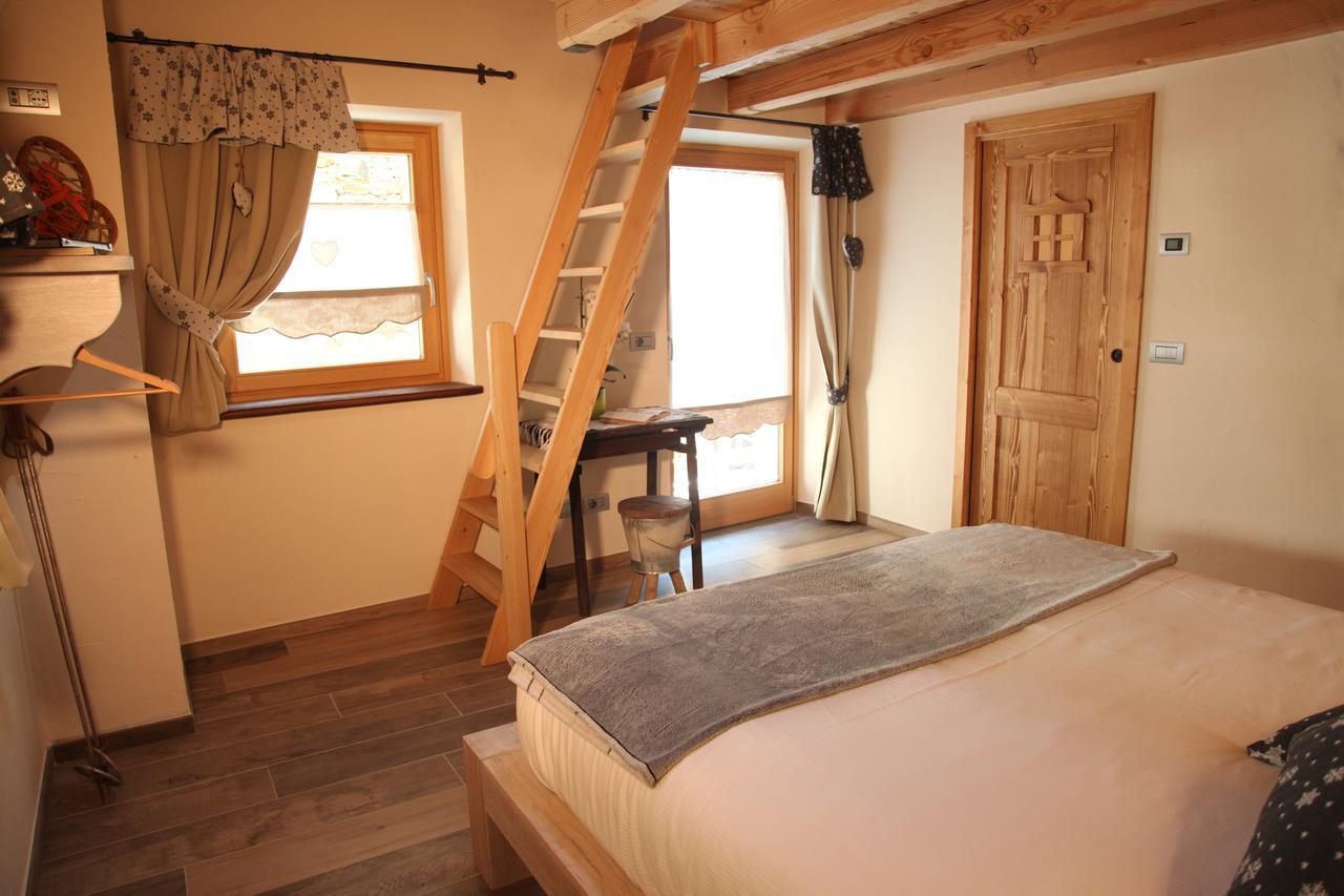 ブリュソン Mi Casa Tu Casa Bed & Breakfast エクステリア 写真